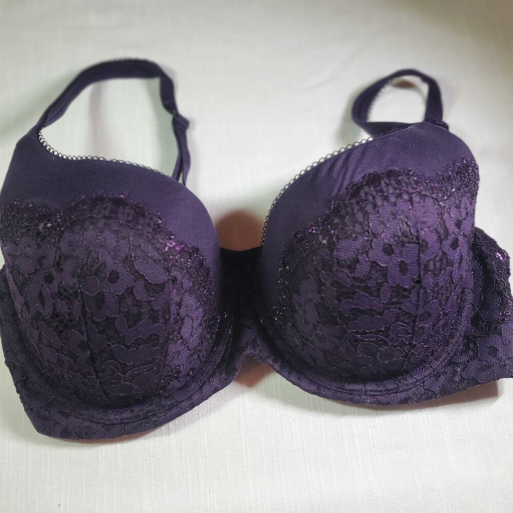 Victoria's Secret Womens Bra Size 36DD Purple Underwire T-Shirt Adjustable Strap